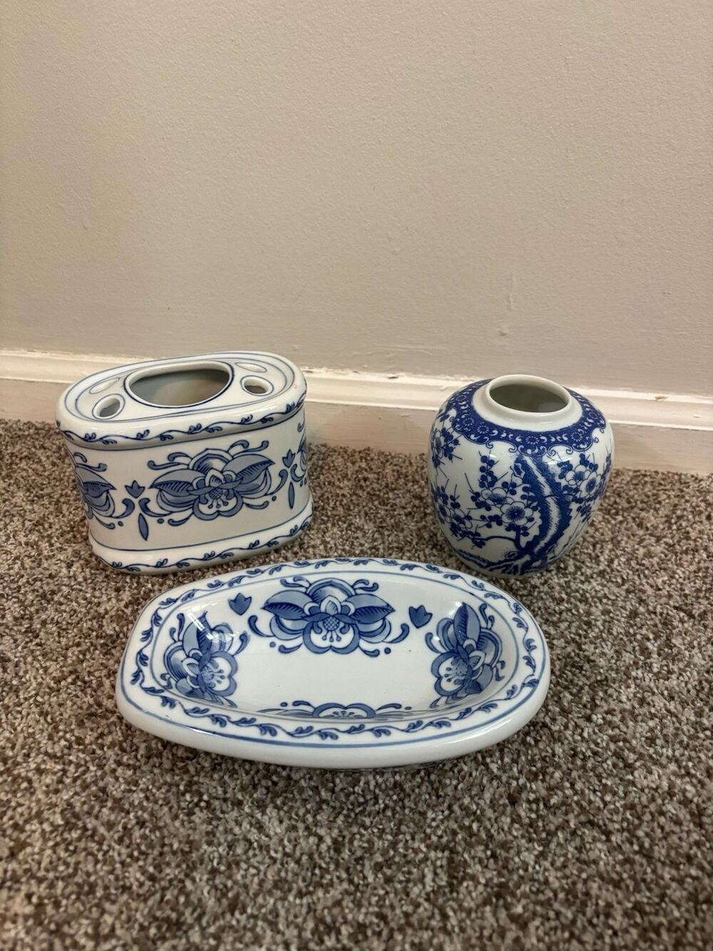 Garden Blue Harbor, 2 Piece Set Soap Dispenser Tooth Brush Holder Soap Holder